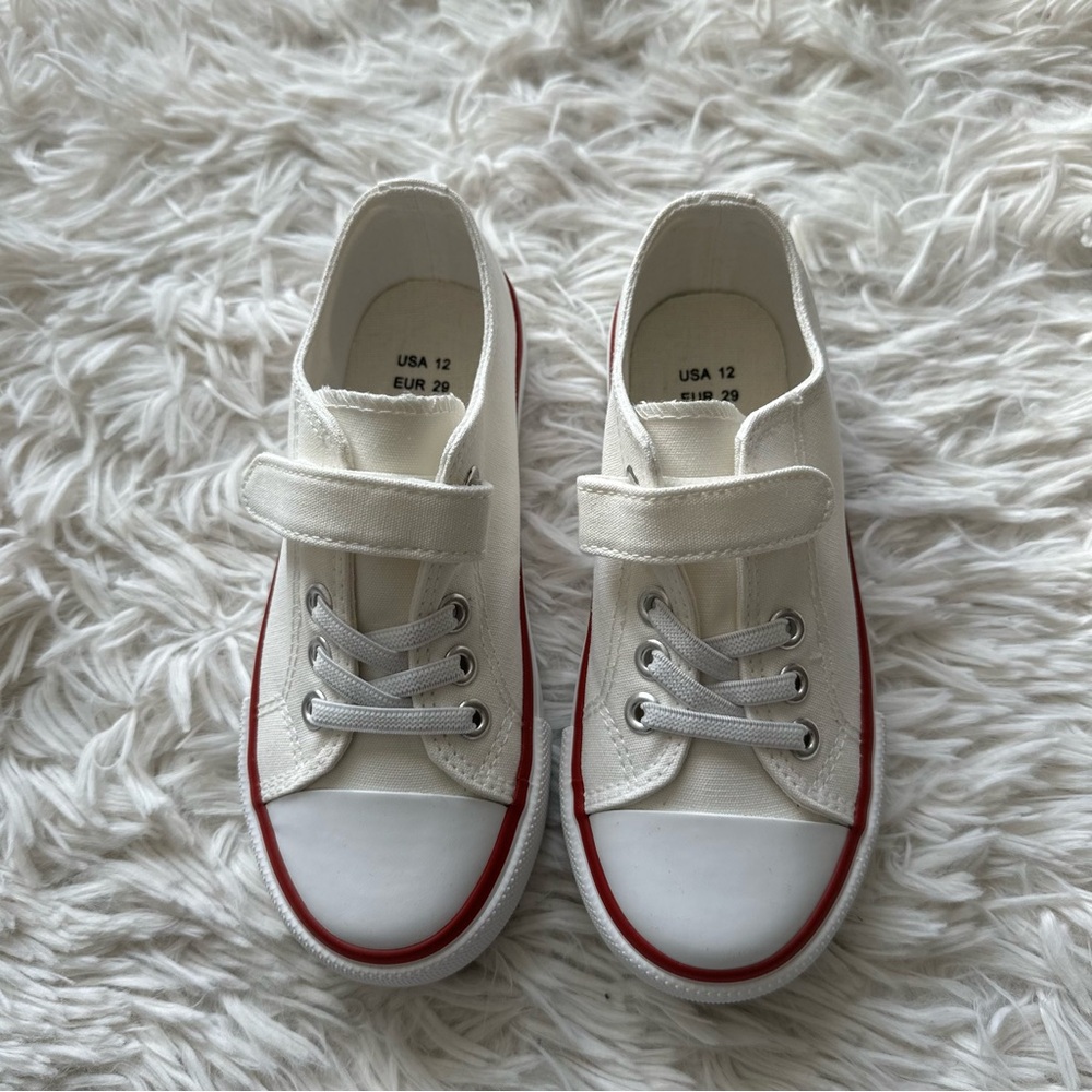Amazon Kids Sneakers White New With Tags Size 12